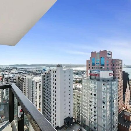 Just Opposite To Sky Tower , 2 Bed 2 Bath In Cbd Appartement Auckland Buitenkant foto